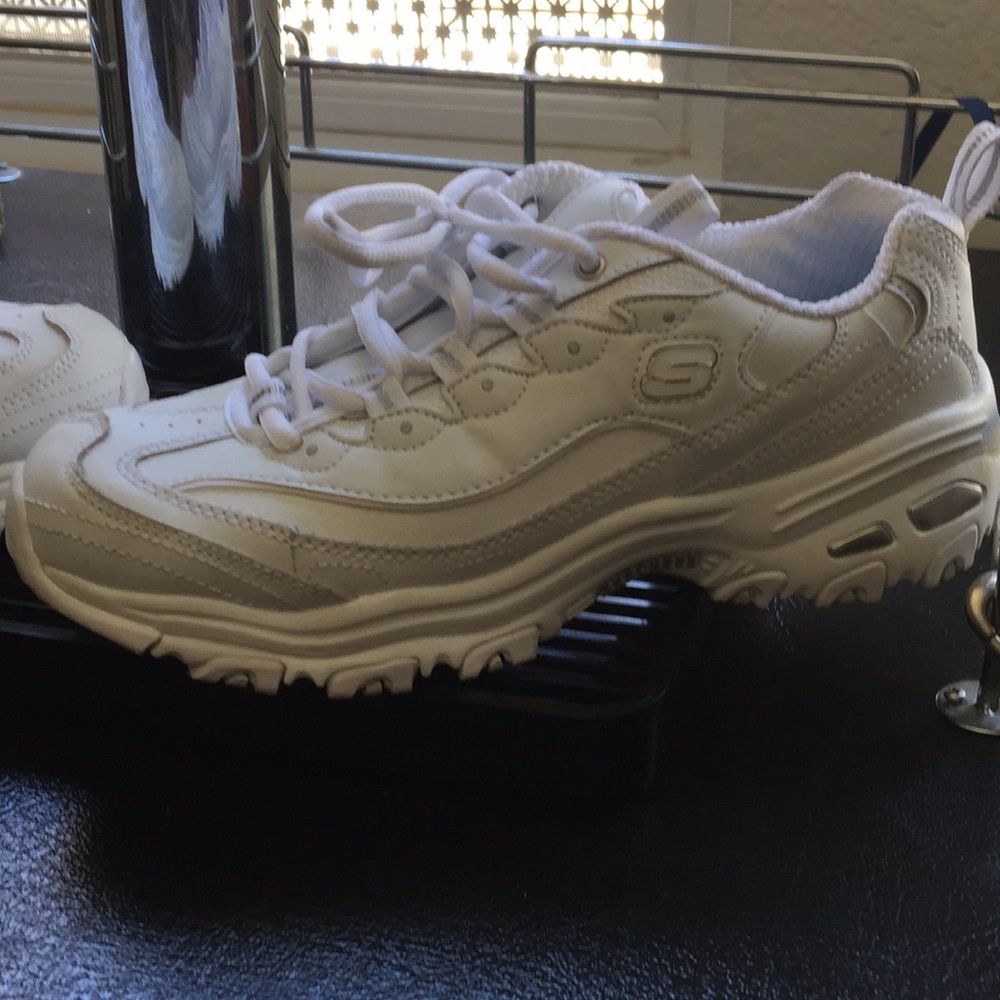 Women’s sketchers D’Lites sz 7